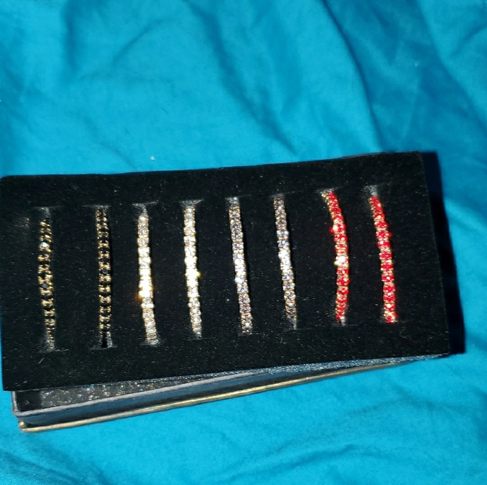 Elegant Multi-Color Bangle Set - Picture 3 of 3